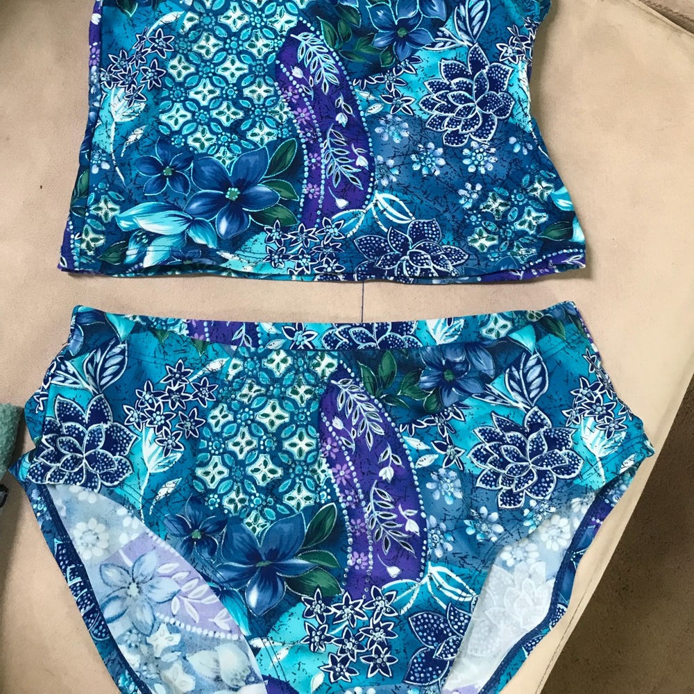 Missy swim suit tankini size 10